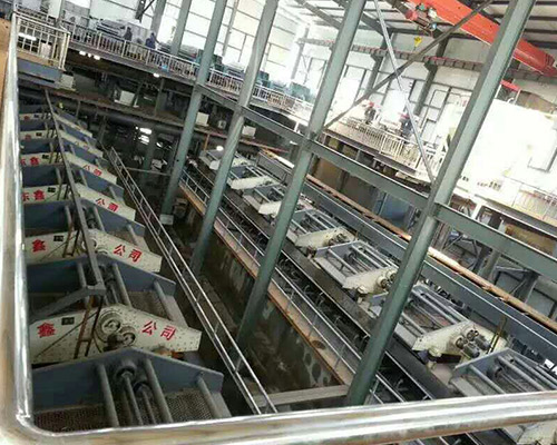 東鑫昶機(jī)械有限公司談?wù)劊轿飨疵涸O(shè)備選礦跑尾嚴(yán)重的問題在哪里？